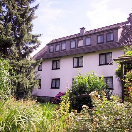 Hotel Zur Flora Есен Екстериор снимка