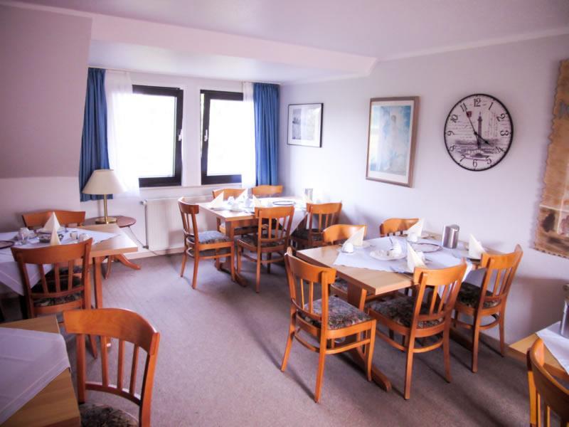 Hotel Zur Flora Есен Екстериор снимка